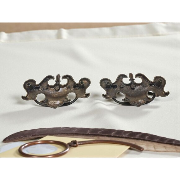 Vintage Harris Brass Drawer Pulls Set Of 2 Ornate Decorative Handles For Furnitu - Picture 4 of 8